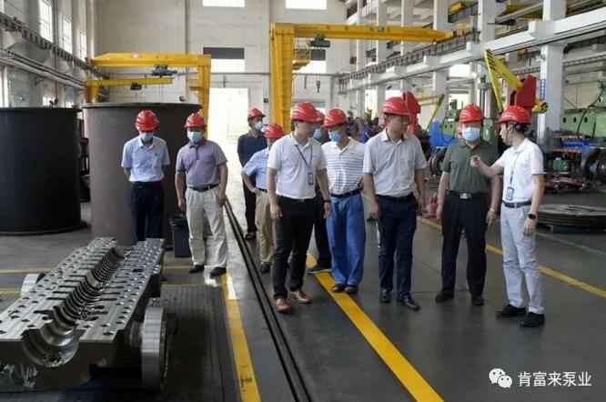 董事长、总经理陈迪,党委副书记黎宇明陪同调研组一行参观星空网站网页版入口-星空(中国)展览室